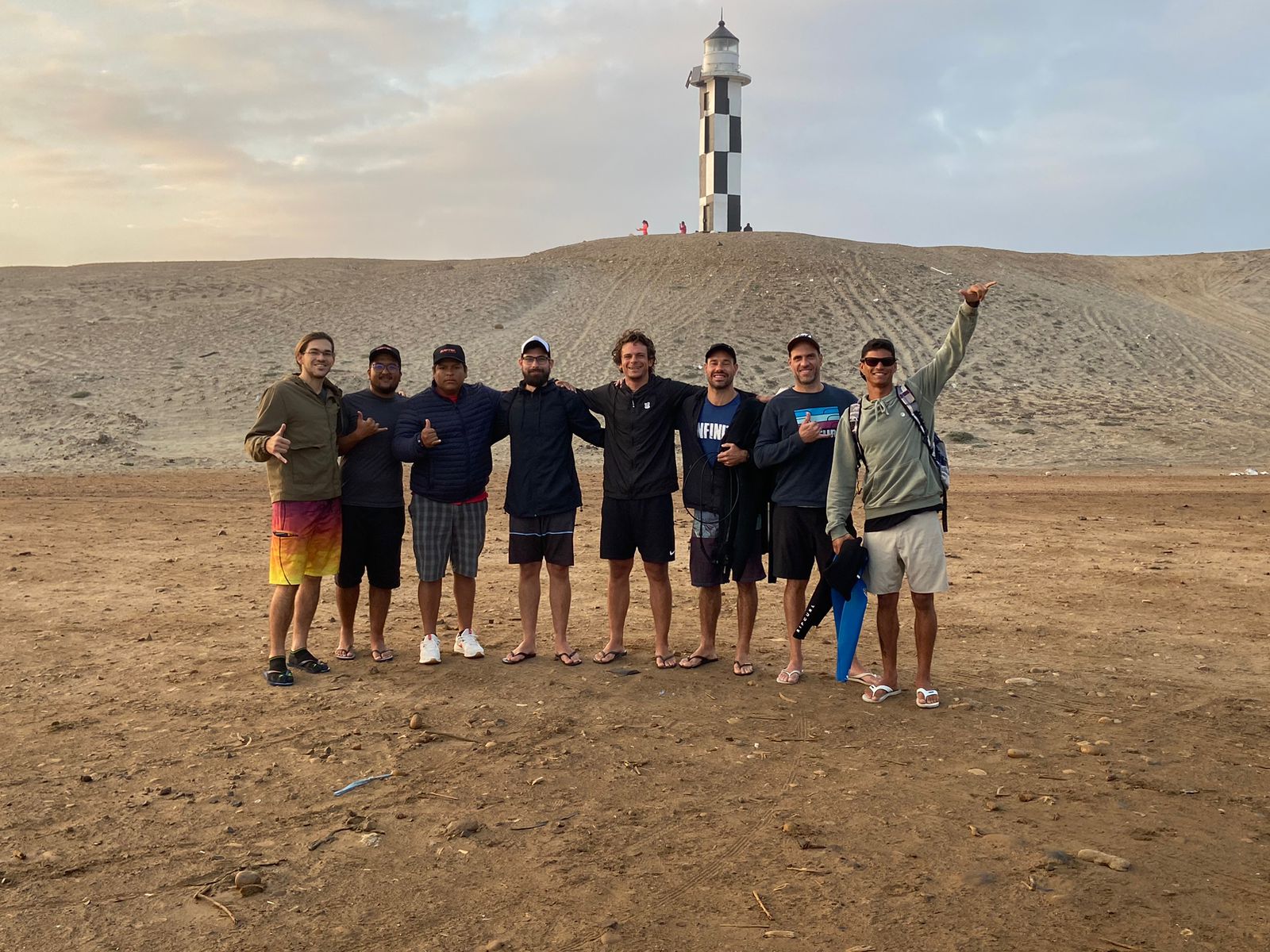 SURF CAMP - LOBITOS COM A OPREE SURF SCHOOL - Imagem 9