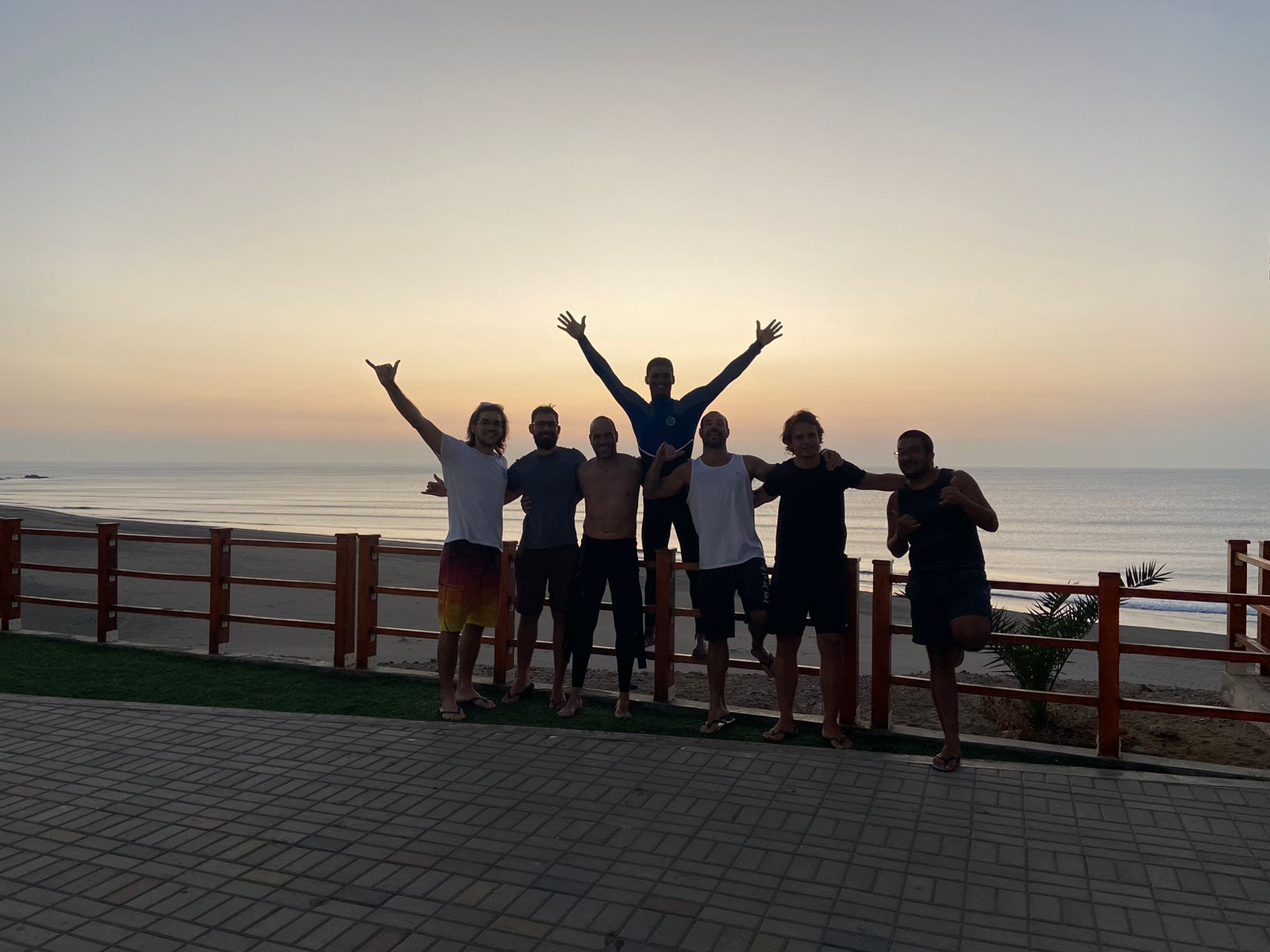 SURF CAMP - LOBITOS COM A OPREE SURF SCHOOL - Imagem 8